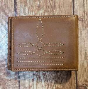 Wrangler Mens Brown Leather Bifold Wallet Western Embroidered ID Window Pocket